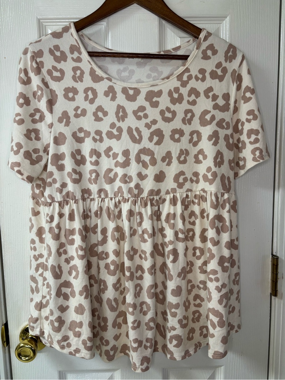 Short Sleeve Leopard Print Peplum Tunic - Cream Taupe